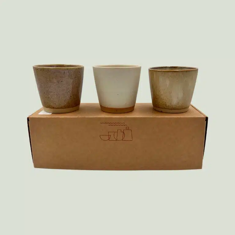 3 originale Ø-kopper fra Bornholms Keramikfabrik på gaveæske